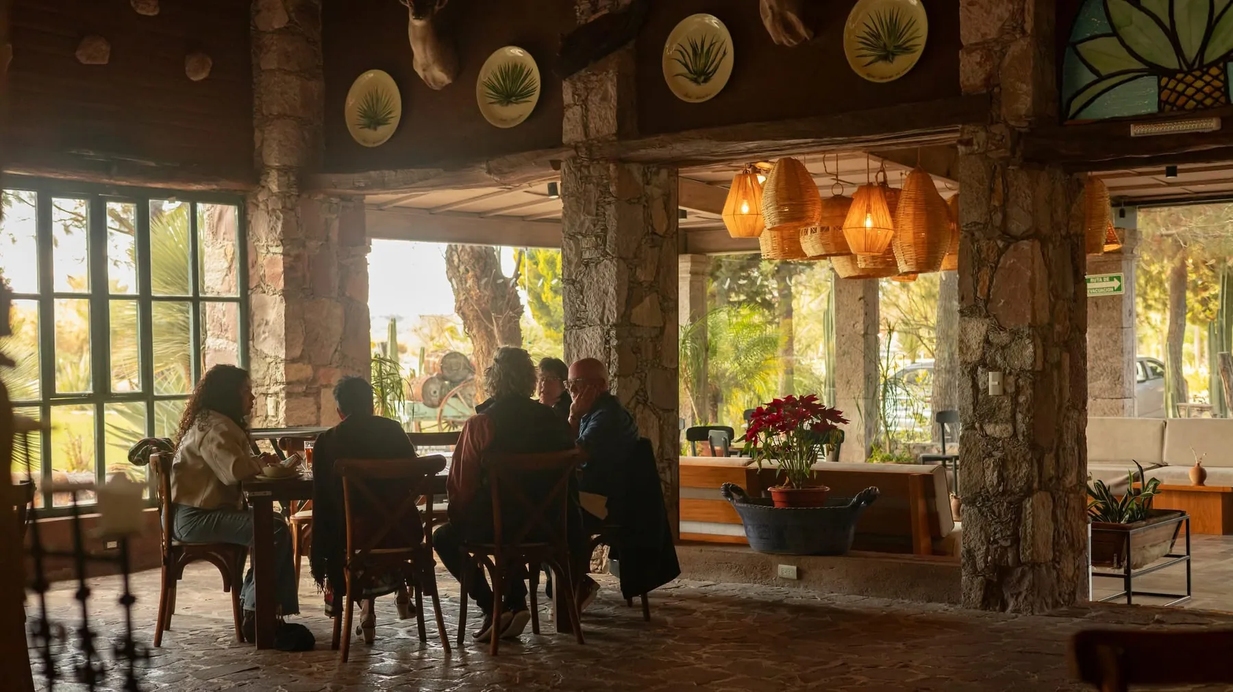 Área de restaurante y convivencia